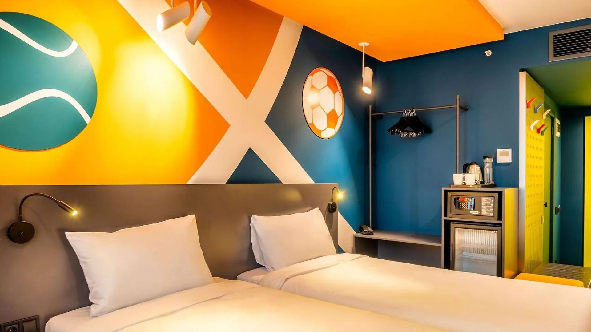 Ibis Styles Batumi Hotel 4*,  조지아