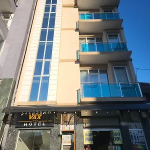 Vaxx Otel